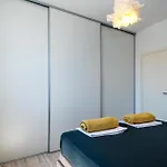 Pool Me Up! Apartment
