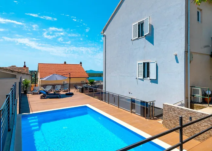 Apartman Pool Me Up!